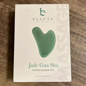 Jade gua sha